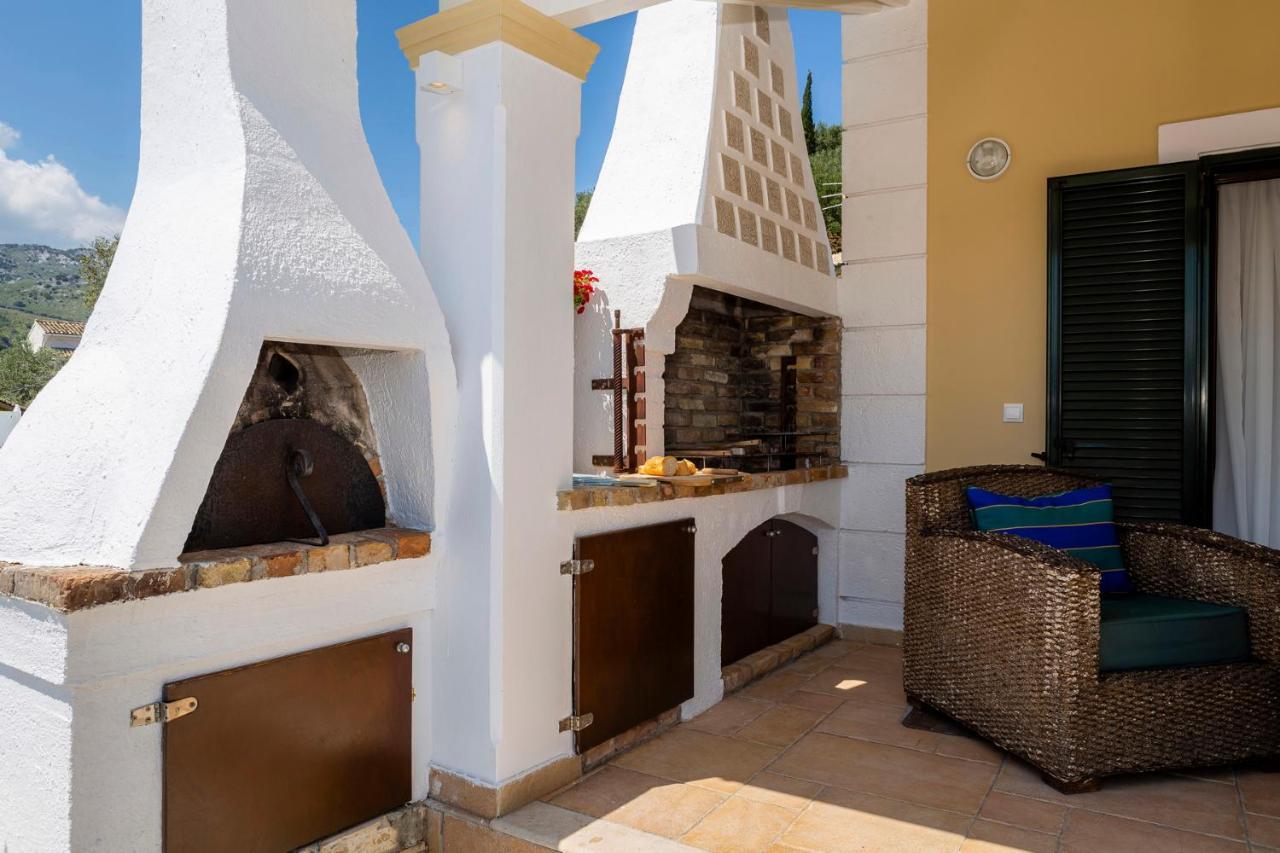 Solaris Methea- Luxury Central Villa By The Castle كاسيوبي المظهر الخارجي الصورة