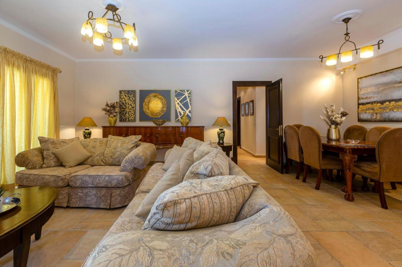 Solaris Methea- Luxury Central Villa By The Castle كاسيوبي المظهر الخارجي الصورة
