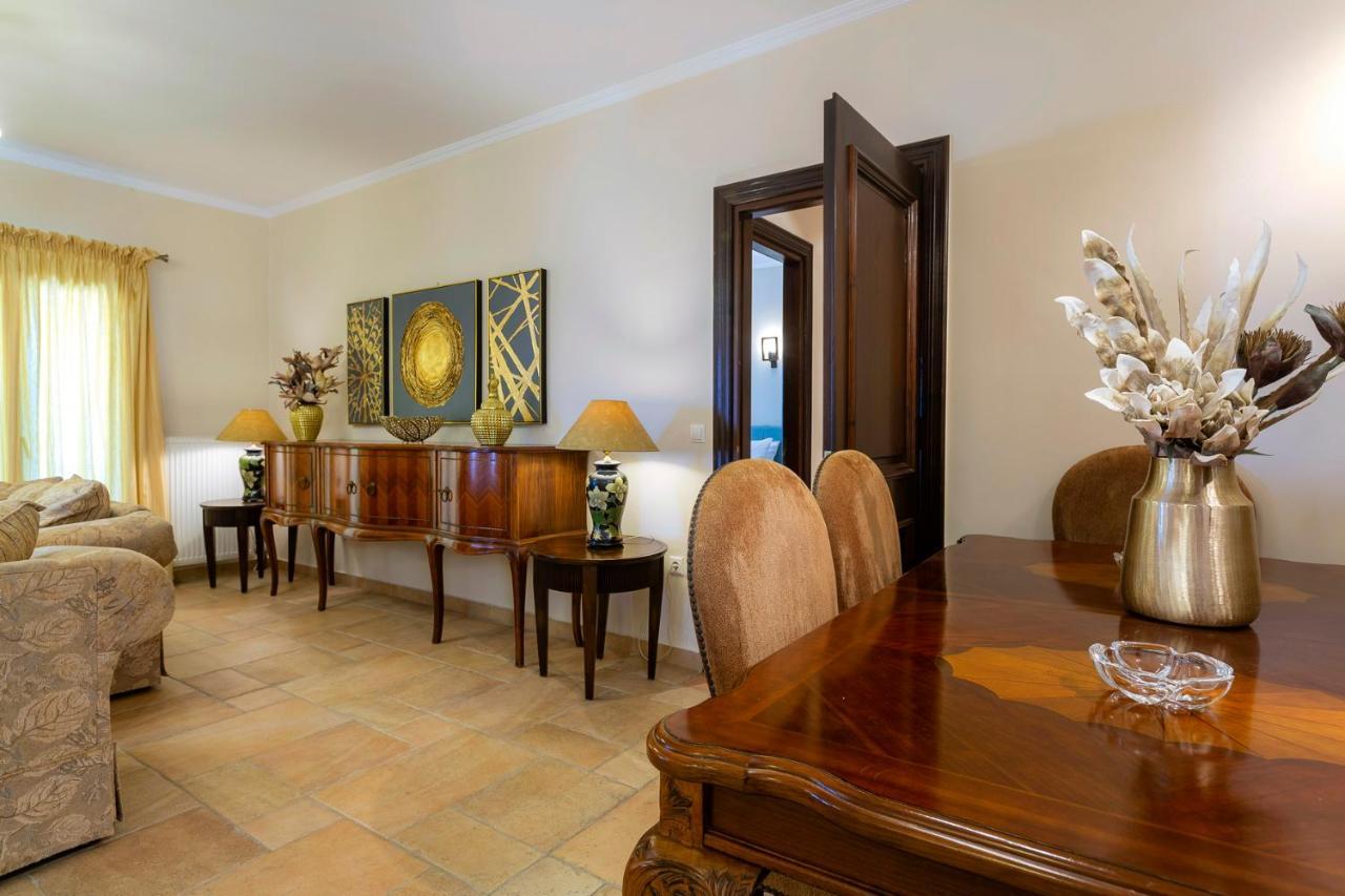 Solaris Methea- Luxury Central Villa By The Castle كاسيوبي المظهر الخارجي الصورة