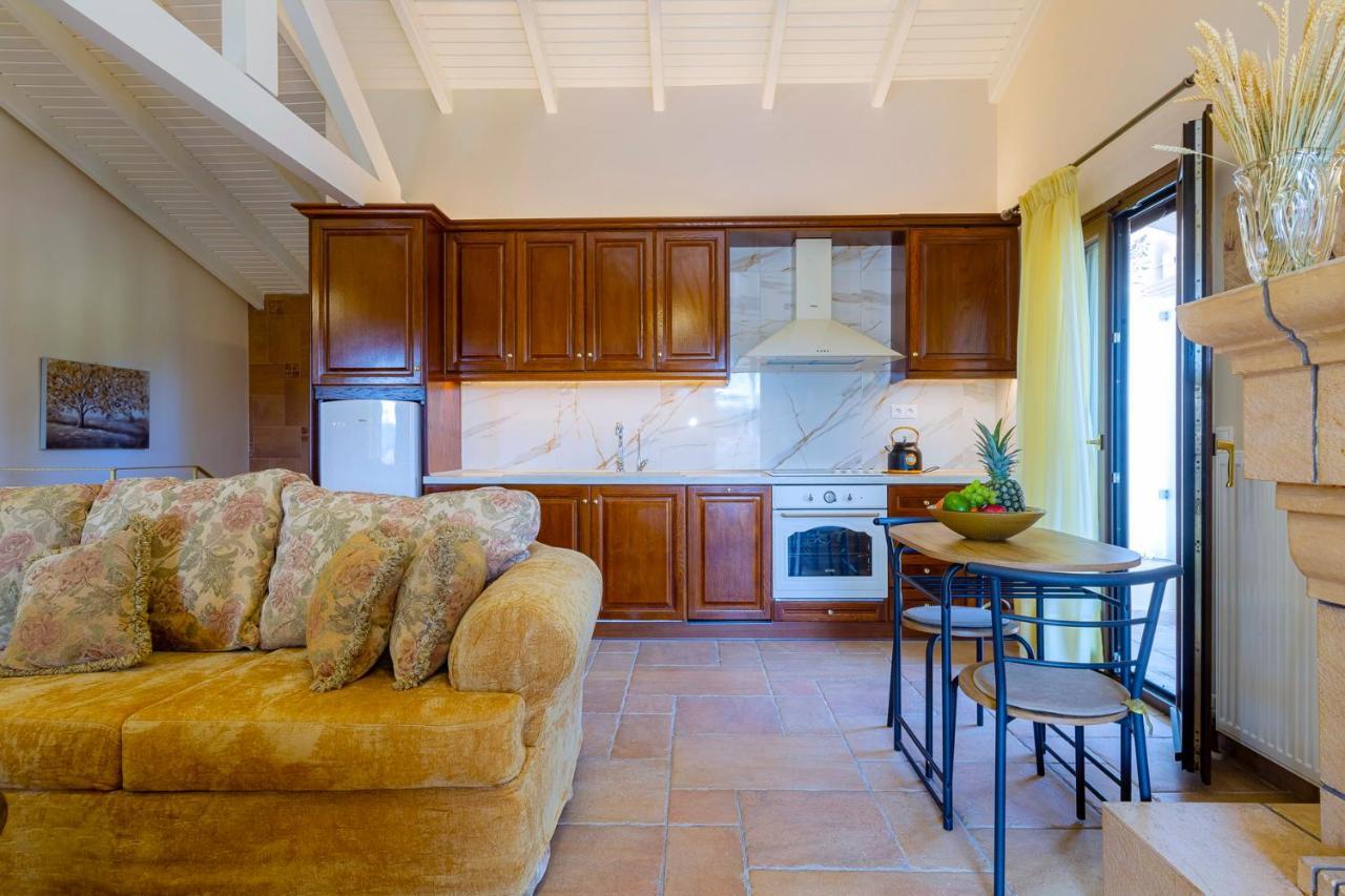 Solaris Methea- Luxury Central Villa By The Castle كاسيوبي المظهر الخارجي الصورة